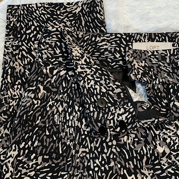 Loft Black & Gray Print Cropped Marisa Pant - Picture 2 of 10